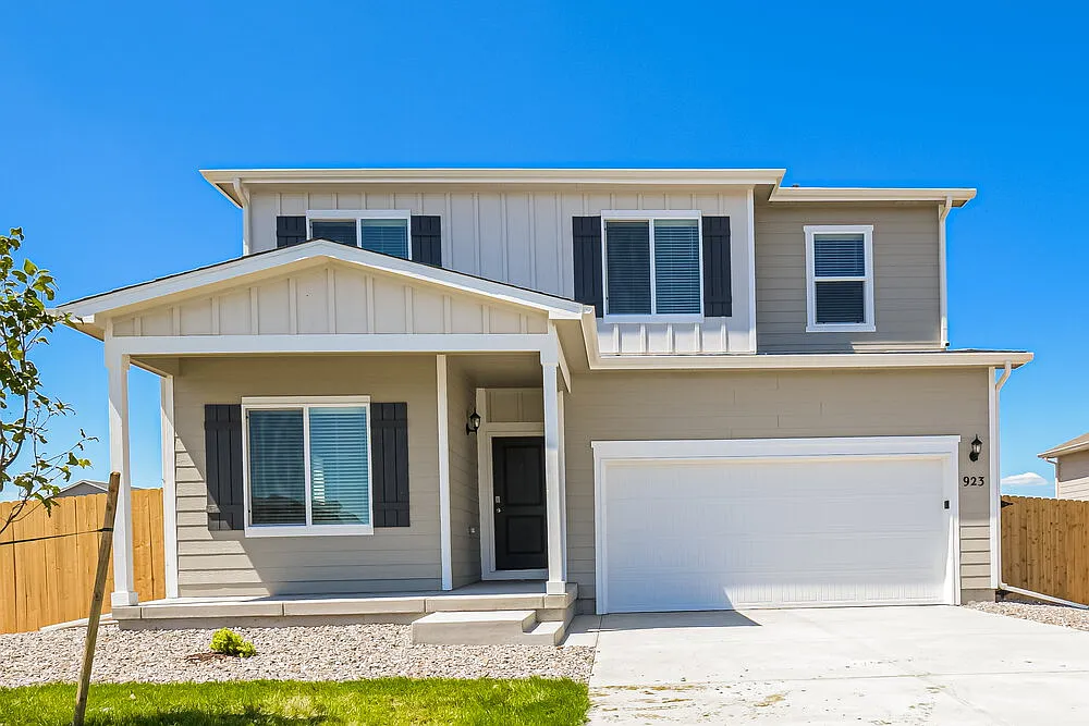 5 bed, 3.0 bath, 2684 sqft, $3,090 — Photo 1