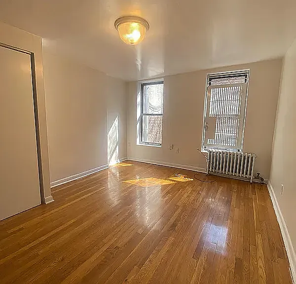 410 W 56th St #5D — Photo 1