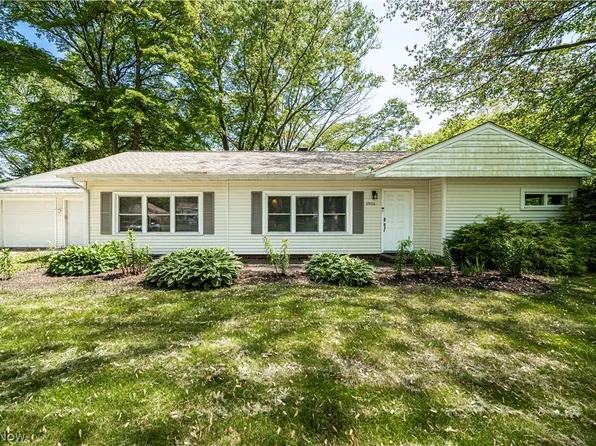 1951 Paisley Rd, Madison, OH 44057