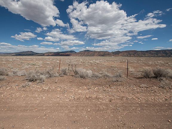 5th image of On 800 West Rd
