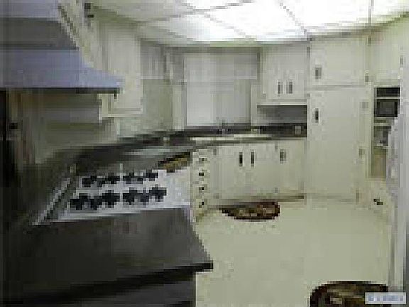 Bright / Light Kitchen