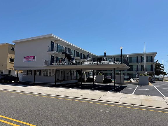 2nd image of 405 Ocean Ave #304