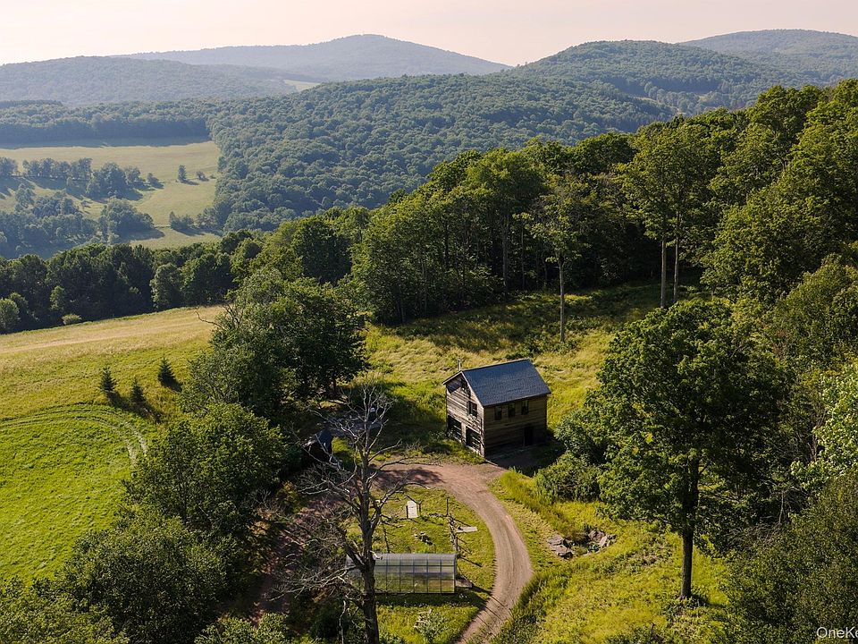 1st image of 377 Reinertsen Hill Road