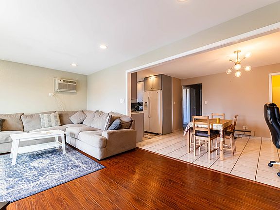 4th image of 7336 W 85th Pl APT 3A