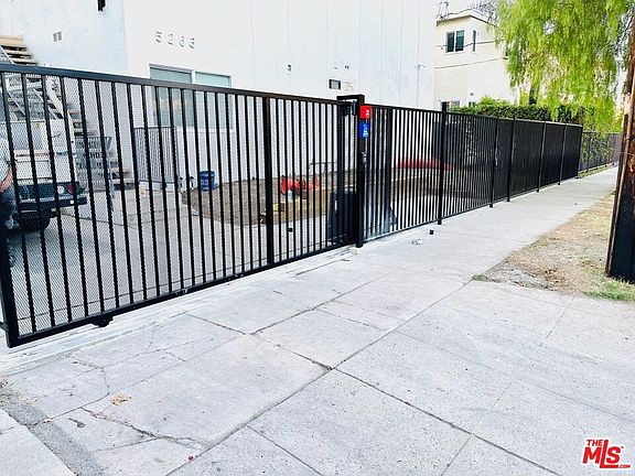 3rd image of 5263 Riverton Ave APT 2