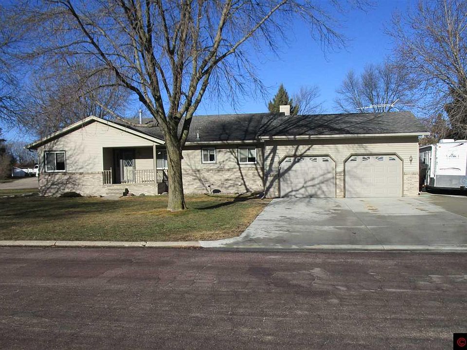 1st image of 126 Windsor Dr
