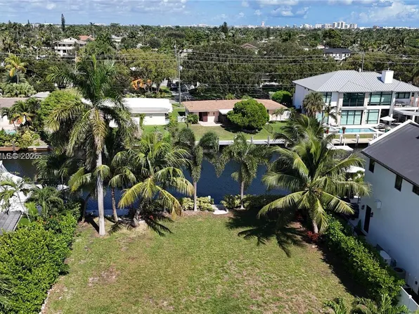 2511 NE 48th Ct, Lighthouse Pt, FL 33064