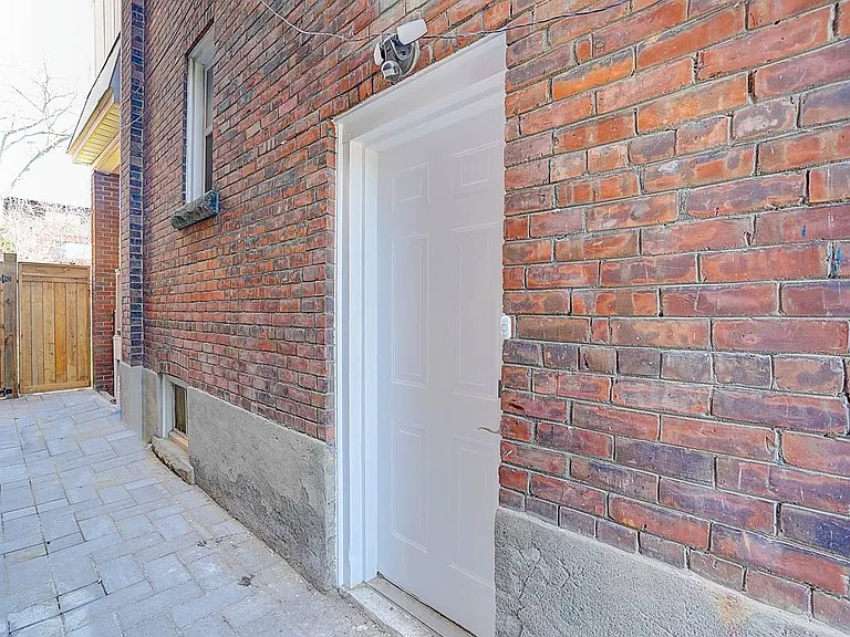 75 Kendal Ave #BASEMENT — Photo 28