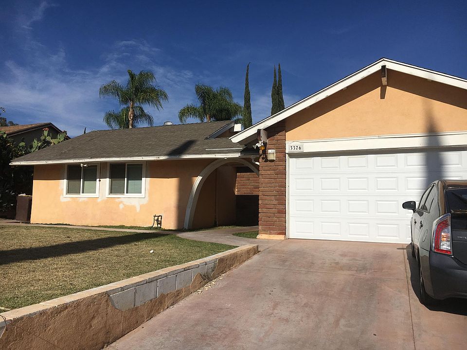 2nd image of 3376 Somis Dr