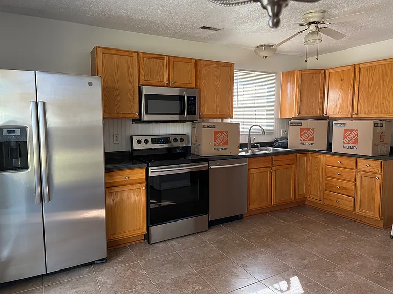 2640 Au Sable Pl — Photo 24