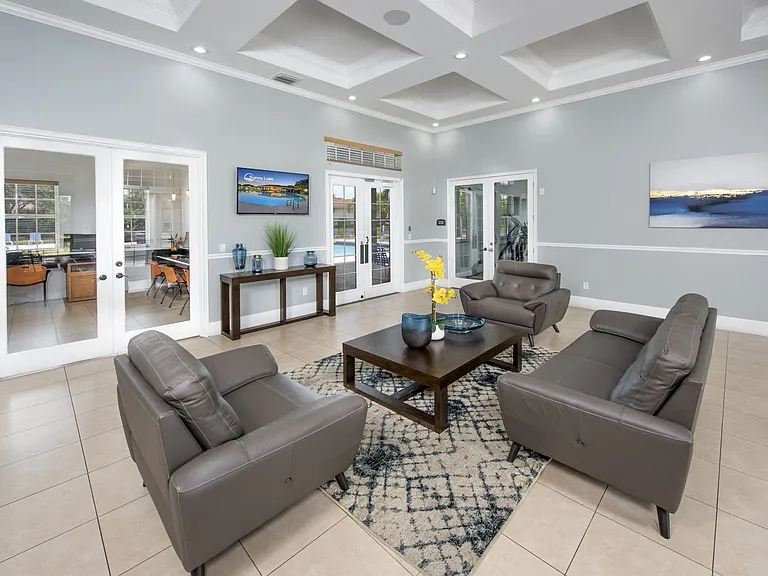 Sunny Lake Apartments — Photo 31
