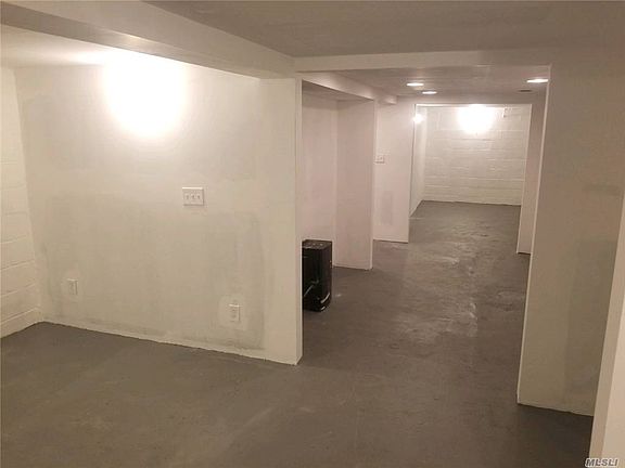 4th image of 207 Laurelton Dr
