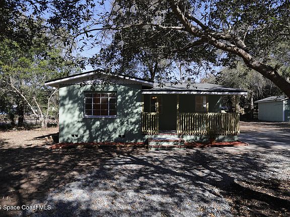 3rd image of 2040 Tropic St