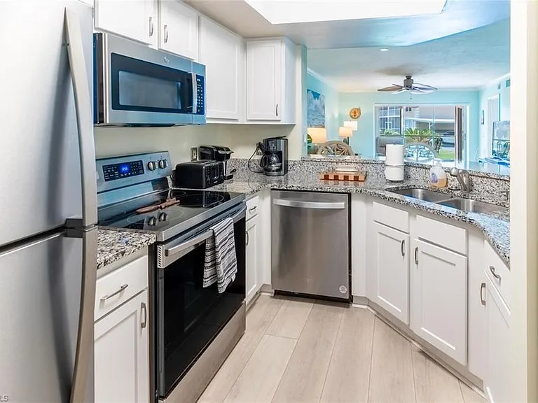 774 Wiggins Lake Dr #106 — Photo 6