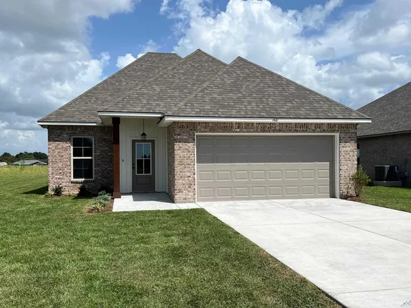 1421 Tina St, Thibodaux, LA 70301