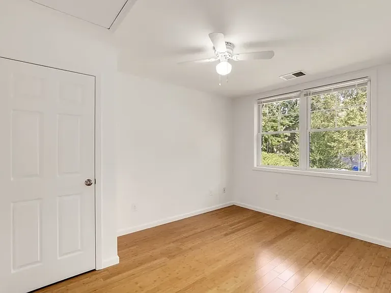 32 Brown St #32 — Photo 24