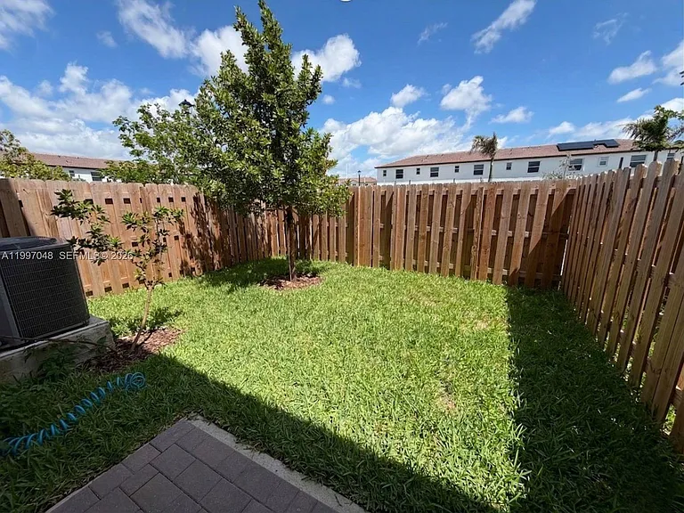 2659 SE 28th Ave — Photo 15