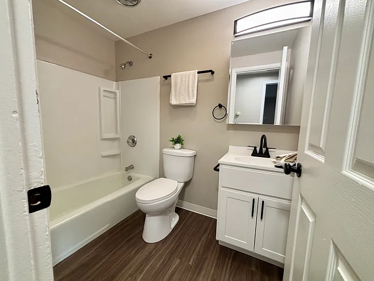 132 Capitol View Ter #4 — Photo 9