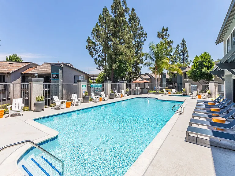 Hensley at Corona Pointe — Photo 28