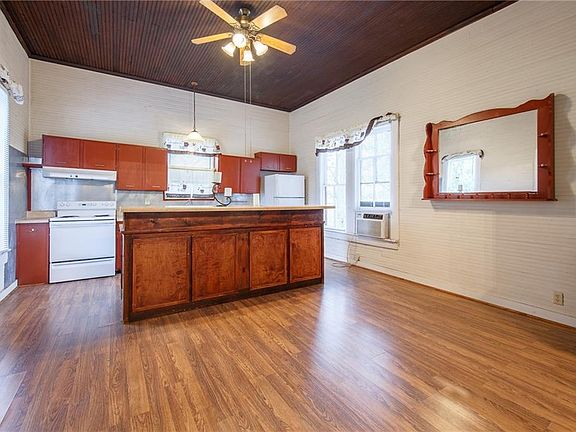 5th image of 910 Bunton Ln #E