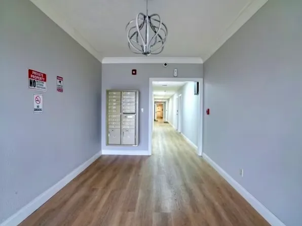 328 N. Notre Dame Ave.