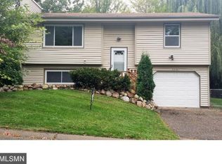 3201 Amhurst Ln, Mound, MN 55364