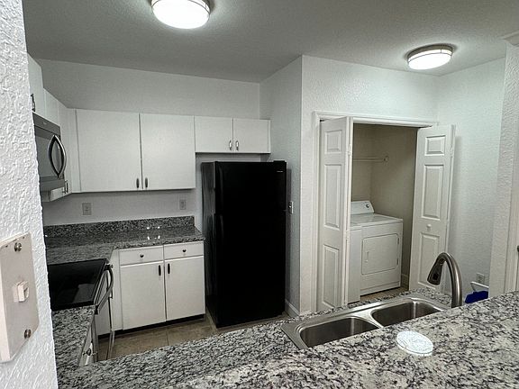 5th image of 206 E South St Unit 5007