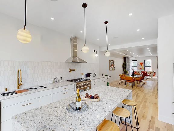 5th image of 1082 Bushwick Ave