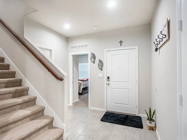 7608 Orange Blossom Rd — Photo 4