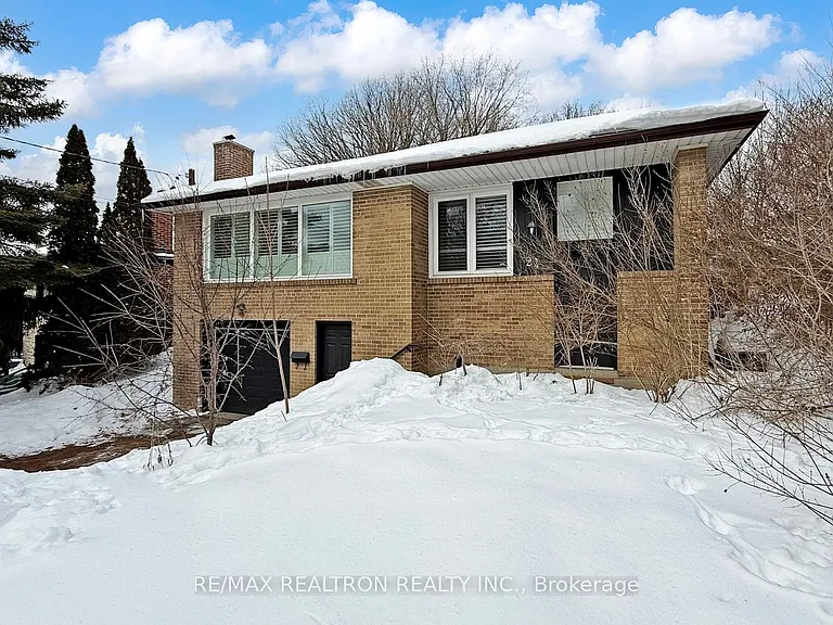 24 Fenelon Dr — Photo 5