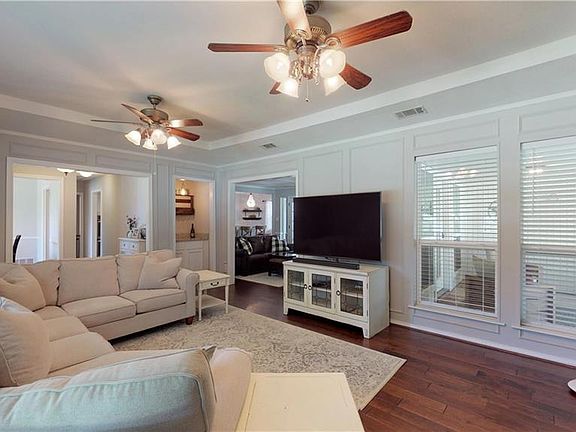 4th image of 241 Glenmere Dr