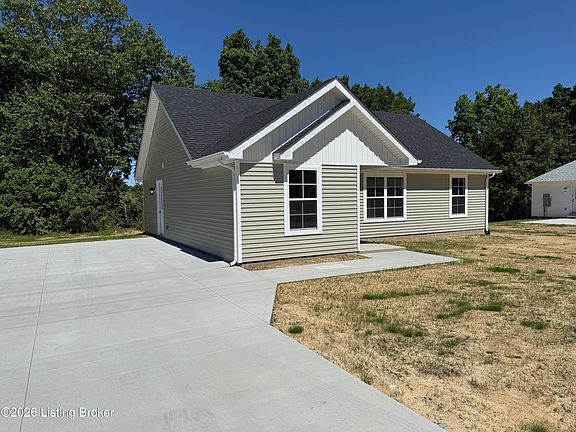 3rd image of 1612 Parkview Dr