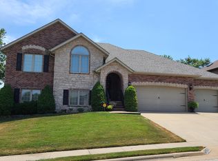 2022 W Shawnee St, Springfield, MO 65810