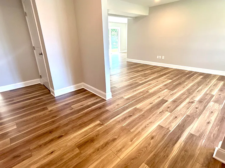 17 Londonderry Dr — Photo 11