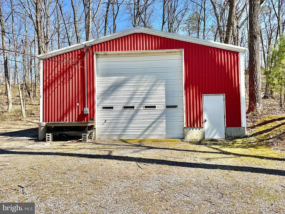 1st image of 632 Raystown Rd