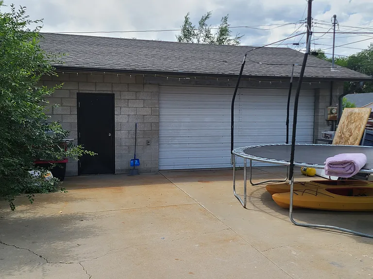 329 N 600 E — Photo 3