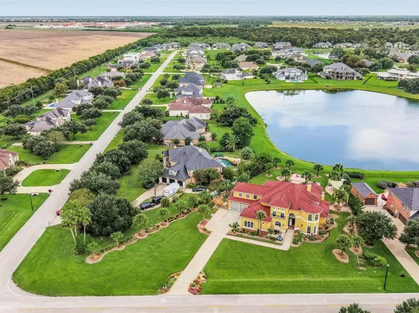 1026 Kings Forest Ln, Richmond, TX 77469