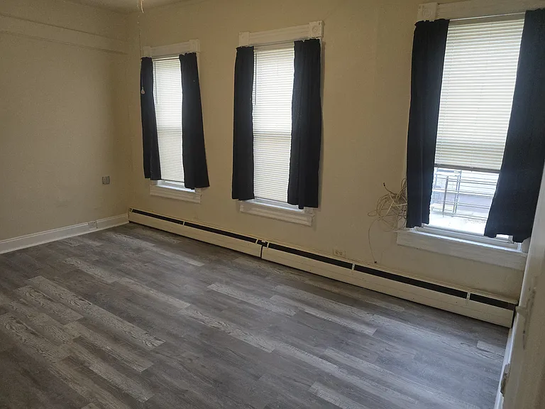 Sewall Ave — Photo 12