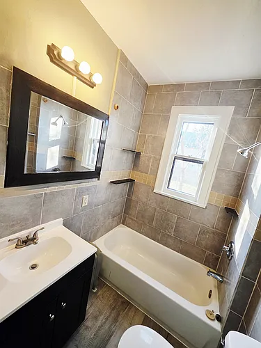 414 33rd Ave N #1 Photo 1