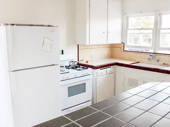 5th image of 4434 52nd St