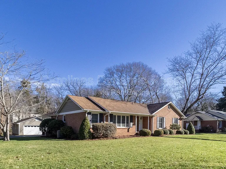 6618 Castlegate Dr — Photo 3