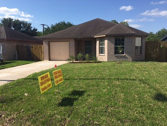 1st image of 3234 Lazy Palm Dr N