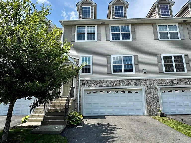 8 Seeley Bull St #120 — Photo 3