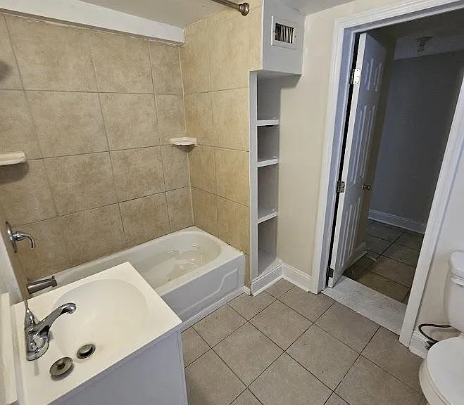925 Phillips St #2 — Photo 7
