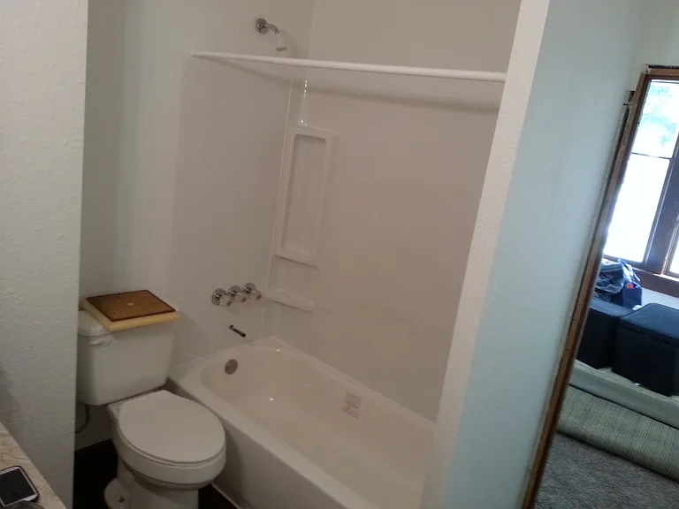 608 S Cedar Ave — Photo 2