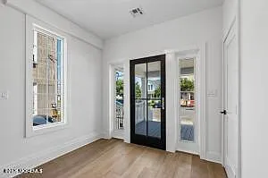 5 bed, 2153 sqft, $6,500 — Photo 4
