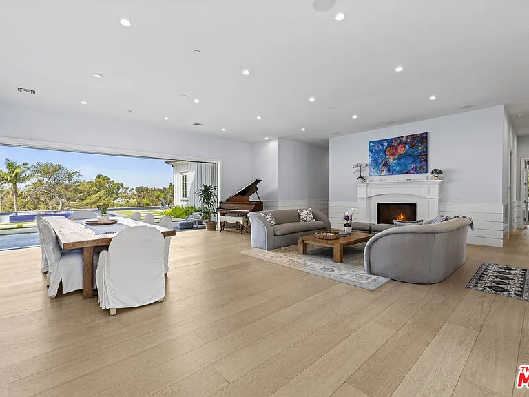 6671 Dume Dr — Photo 20