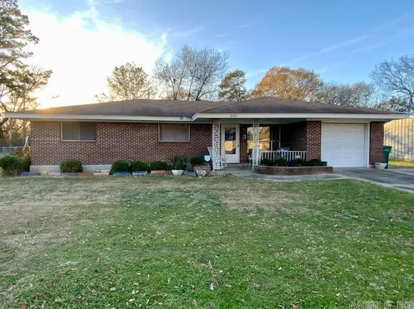 1204 Berkshire Dr, Pine Bluff, AR 71601