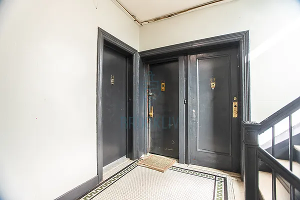 Rented by null | media 27