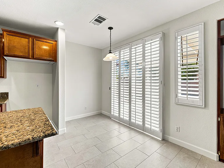 43758 Elena St — Photo 4